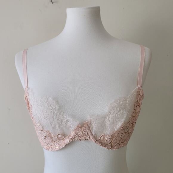 Victoria's Secret Designer Collection Embroidered Pale Pink & Gold Lace 36B Bra - Picture 1 of 6